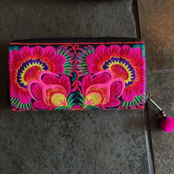 NWOT Thailand Matching Crossbody & Wallet Set - Picture 6 of 16